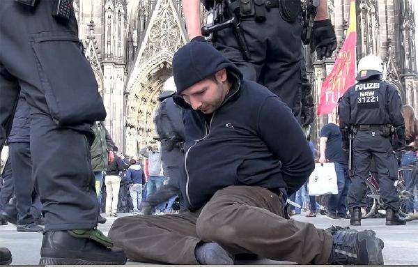 Alman polisi PKK'lılara acımadı