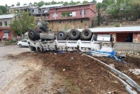 Adıyaman'da Tır Ters Döndü