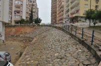 SEMT PAZARI - Çukurova'da Tehlike Oluşturan Yollar Yapılıyor