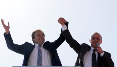 Hizmetler Doğu'dan Yükseliyor