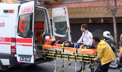 İstanbul'da Trafik Kazası Açıklaması 2 Polis Yaralandı