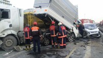 TEM OTOYOLU - İstanbul'da 13 araç birbirine girdi