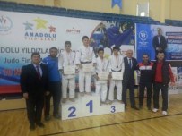 MUSTAFA AYHAN - Vanlı Judoculardan Üçüncülük Madalyası