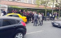 OKMEYDANı - Yunus Polisleri Ticari Taksinin Kapısına Çarptı Açıklaması 2 Yaralı