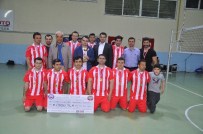 YAŞAR İSMAİL GEDÜZ - Kırkağaç'ta Voleybol Turnuvasının Şampiyonu Ayyıldız