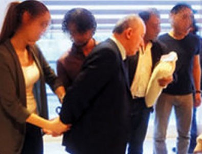 MKE Müdürü'nün kelepçelendiği o an