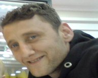 YALıNTAŞ - Önce Arabaya Çarptı, Sonra Minibüsün Altında Kaldı