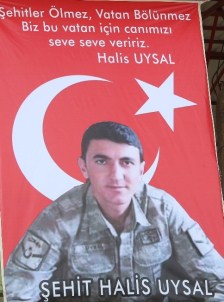 Şehit Uzman Çavuş Halis Uysal, Anamur'da Gözyaşları Arasında Toprağa Verildi