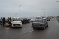 AYASOFYA - Trabzon'da Yağışlı Hava Zincirleme Trafik Kazalarına Neden Oldu