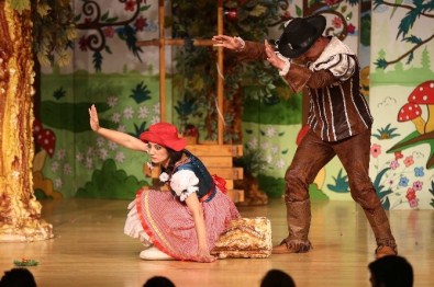 Yenimahalle'de Sahne Sessizliğe Büründü