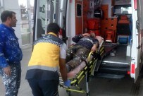 SAKARYA CADDESİ - Yüksekten Düşen Boya Ustası Yaralandı