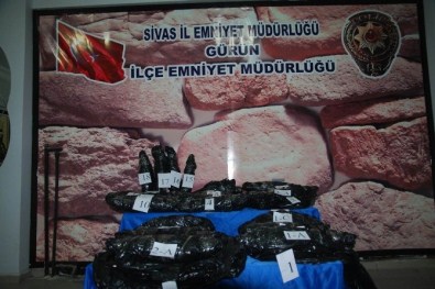 Akaryakıt Deposunda 19 Kilo Kilo Esrar Yakalandı