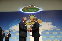 HALIL ELDEMIR - Başkan Yaman, Birincilik Ödülünü Başbakan Davutoğlu'nun Elinden Aldı