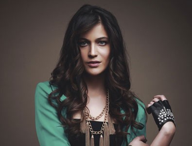 Berrak Tüzünataç'a uyuşturucu madde kullanmaktan ceza