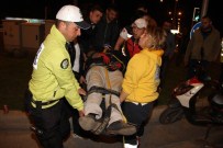ELEKTRİKLİ BİSİKLET - Elektrikli Bisiklet Otomobile Çarptı Açıklaması 1 Yaralı