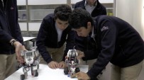 AKILLI ROBOT - Lise Öğrencilerinin Tasarladığı Akıllı Robotlar Ödüle Doymuyor