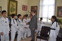 ÖRGÜN EĞİTİM - Taekwondo Kursiyerleri Ehem İ Ziyaret Etti