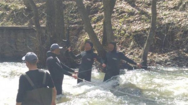 Asker Muş Mengel Deresi'nde silah aradı