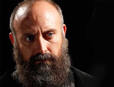 Halit Ergenç yeni bir diziyle geliyor