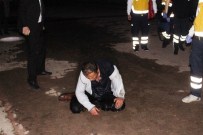 SÜLEYMAN YıLDıZ - Kanala Atlayan Şahsı Belediye Görevlileri Kurtardı