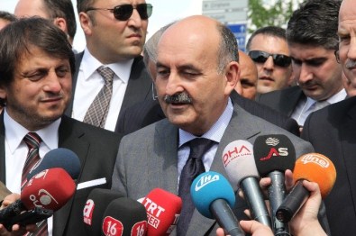 Müezzinoğlu'ndan Sigarada Siyah Paket Uygulaması Açıklaması