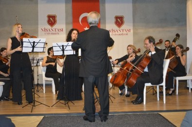 Nişantaşı Üniversitesi'nde Klasik Bir Gün Yaşandı