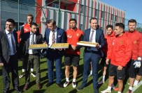 SAMET AYBABA - Özel Ümit'ten Eskişehirspor'a Destek Ziyareti