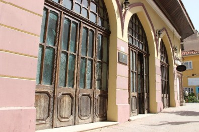 Tarihi Borsa Kahvesi Çocuk Kütüphanesi Oluyor