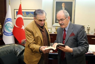 Usta Tiyatrocu Haldun Dormen'den Eskişehir'e Dev Bağış