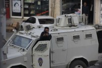 PLASTİK MERMİ - Hakkari'de Gözaltı Gerginliği