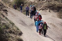 GÖKYÜZÜ - Kapadokya'da Yılın İlk Vadi Yürüyüşü Yapıldı