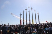 TIRMANMA DUVARI - Türk Yıldızları Parkı Görkemli Gösteriyle Açıldı