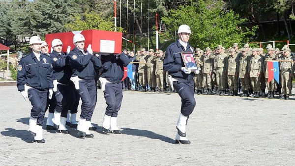 Mardin ve Şırnak şehitleri memleketlerine uğurlandı