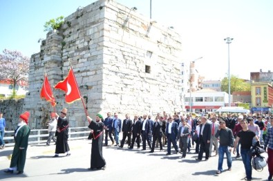 Gelibolu'da Mevlevi Yürüyüşü