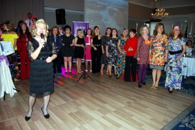 Nilüfer Kadın Korosu'ndan 10. Yıl Çayı