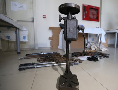 PKK'nın Yüksekova'daki 'silah tamirhanesi' bulundu