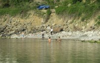 GRUP GENÇ - Bartın'da Deniz Sezonu Erken Açıldı