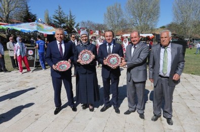 Denizli'de 8.Ters Lale Şenliği Kutlandı