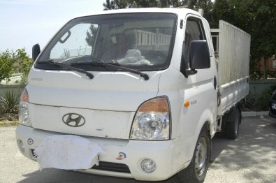 Kamyonetle Motosiklet Kafa Kafaya Çarpıştı Açıklaması 1 Yaralı