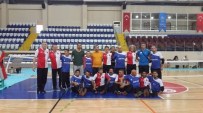 DEĞIRMENBAŞı - Oturarak Voleybol Ligi Müsabakaları Katıldılar