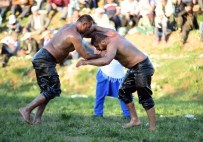 Uşak'ta 13. Kez Yeşilkavak Yağlı Pehlivan Güreşleri Yapıldı