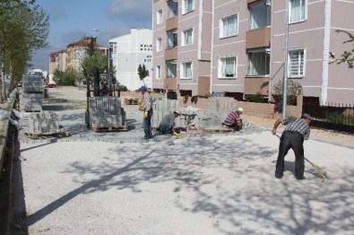 Yol Yapım Çalışmaları Devam Ediyor