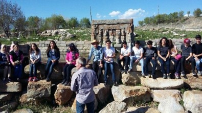 Beyşehir'de Lise Öğrencilerinden Tarihi Mekanlara Ziyaret