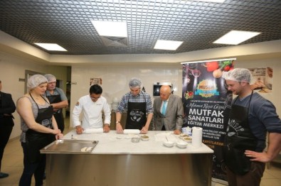 İngiliz Gazetecilerden Gastronomi Kenti Gaziantep'e Ziyaret