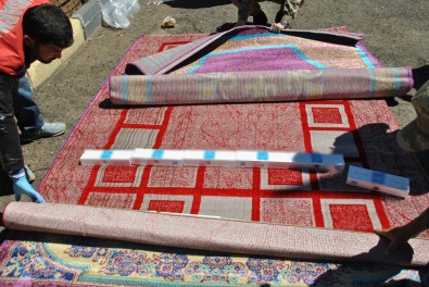 Kaçak Halı İçinde Kaçak Sigara