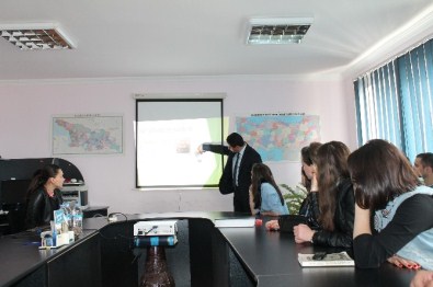 Tiflis'te 'Hat Sanatı' Söyleşisi