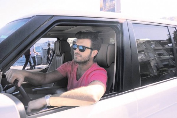 Kıvanç Tatlıtuğ'un şöhreti işe yaramadı