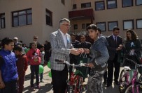 YETİM ÇOCUKLAR - Aksaray'da Yetim Çocuklara Bisiklet Hediye Edildi