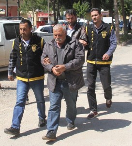 Evlilik Vaadiyle Erkekleri Dolandıran İki Erkek Tutuklandı