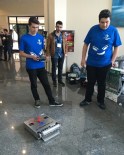 YILDIZ SAVAŞLARI - Genç Mucitler Rakiplerinin Robotlarını Parçalamak İçin Yarıştı